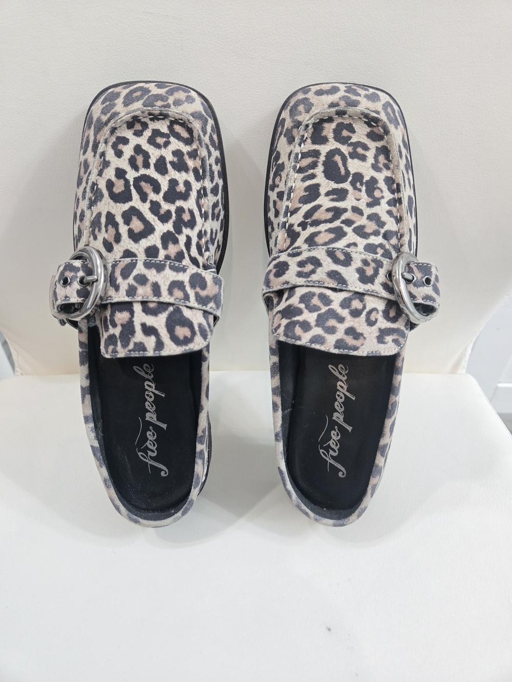 Free People Leopard Print Buckle Loafer Mules - Tan & Black Size 7 - Picture 4 of 13